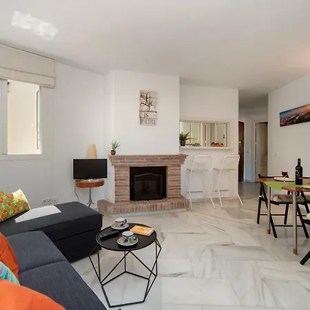 Happy Puerto Marina Apartment *